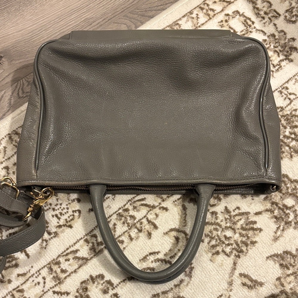 Tory Burch Jaden Horsebit Pebbled Leather Purse - Picture 7 of 16